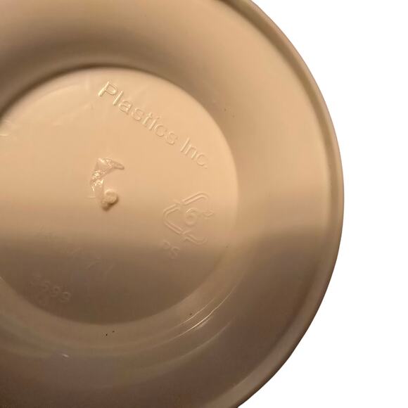 Vintage Plastics Inc. Holly Christmas Mugs - Set of Festive Drinkware - Picture 3 of 3